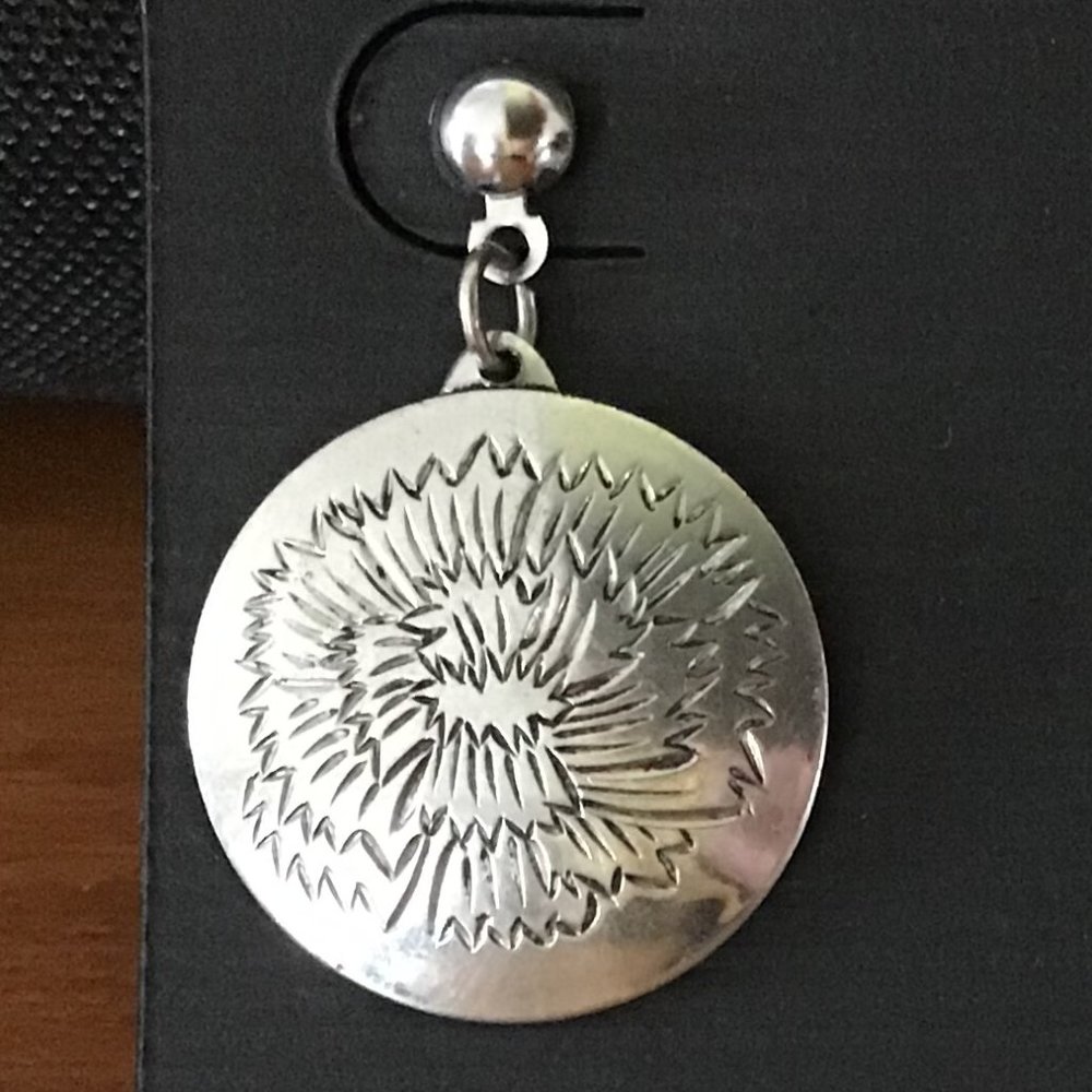 Vintage Pewter Kirk Stieff Earrings Carnations January Birth Flower - Picture 8 of 9